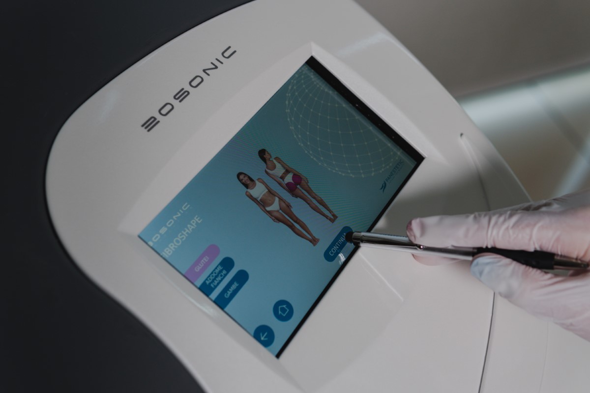 Eosonic – urządzenie do modelowania sylwetki i redukcji tkanki tłuszczowej